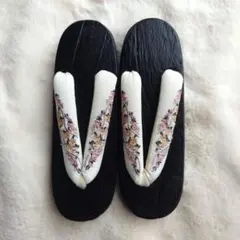 Item thumbnail for item 4a63a47f-4397-4c1b-ba0d-4a94a8c128b1