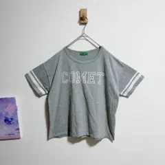 アースミュージックアンドエコロジー　半袖 Ｔシャツ　カットソー グレー デカロゴのサムネイル