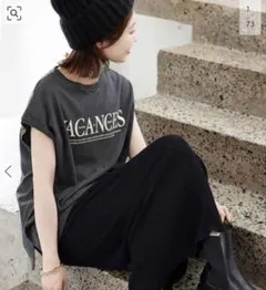 【美品】スローブイエナ　24SS VACANCES ロゴフレンチTシャツのサムネイル
