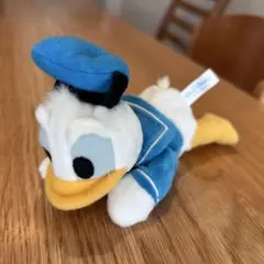ディズニー　ドナルド　ぬいぐるみマスコット　ストラップ　寝そべり