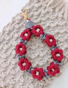 マクラメ編みꕤお花のキーホルダー