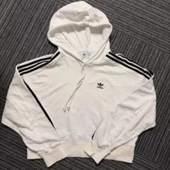 adidasパーカー