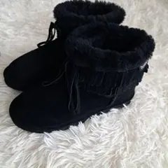 BEARPAW ショートムートンブーツ フリンジ★黒★2４cm