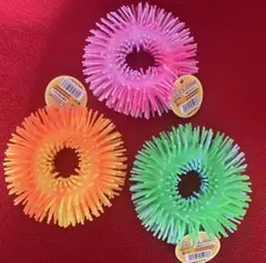 イチ推し！光り物で楽しむ！ファッショナブルな’光るふさふさブレスレット：３本