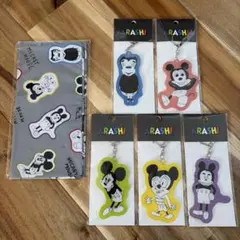 嵐 嵐を旅する展覧会 ミッキーマウスアクリルキーチェーン5個・ハンカチ
