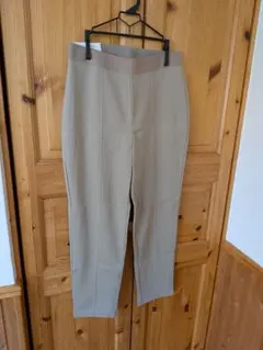 ユニクロ ポンチスティックスリムパンツ　Мサイズ　ちょこっとお値下げ♪