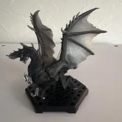 アルバトリオン フィギュア