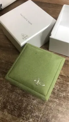 ヴァンクリーフ&アーペル 空箱 ケース 保存箱