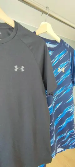 Under Armour ストライプTシャツ 青/黒　2枚セット Sサイズ