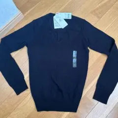 ユニクロ　タグ付き　エクストラファインメリノVネックセーター（長袖）