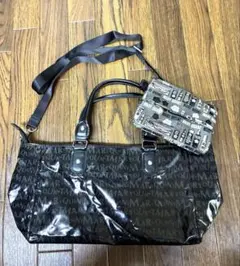 マリークワント　総ロゴショルダーバッグとコスメ柄ティッシュポーチ　平成レトロ