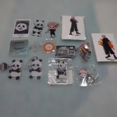 呪術廻戦　虎杖悠仁　パンダ　アクスタ　アクキーセット