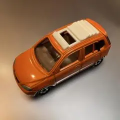 トミカ マツダ デミオ オレンジ ミニカーのサムネイル