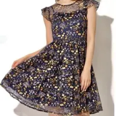 総刺繍　花柄　ワンピース ネイビー　Lily Brown リリーブラウン