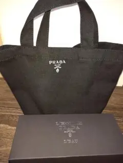 PRADA ブラック トートバッグ