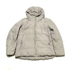 大人気！UNIQLO ユニクロ シームレスダウンパーカ
