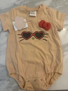 ハローキティ　ロンパース　日焼け　半袖　シンプル　ハート　サングラス　リボン