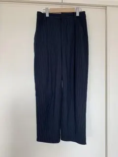 【美品】ストライプテーパードパンツ　スラックス　スーツ　就活　ビジネスカジュアル
