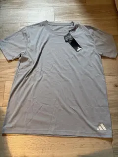 adidas Tシャツ ペールブルー Mサイズのサムネイル