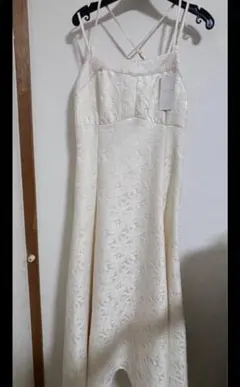 アイボリー 花柄刺繍 キャミワンピース