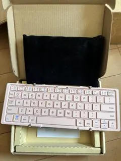 折りたたみ式ピンクキーボード