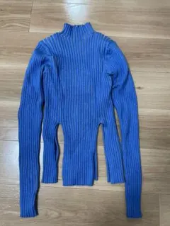 led. tokyo 青 タートルネック