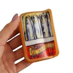 イワシの缶詰　鰯　魚　ユニーク　ヘアクリップ　ヘアアクセサリー　バレッタ　髪留め