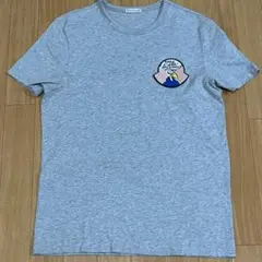 MONCLER グレー Tシャツ ロゴ刺繍 ワッペン モンクレール