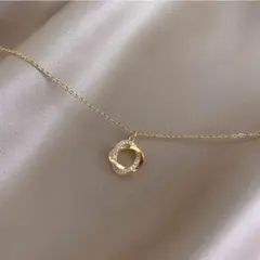 ♥️いいね割♥️バラ　シンプル　レディース　ネックレス　ゴールド　人気　海外　花