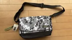 LeSportsac ショルダーバッグ デジタルカモのサムネイル