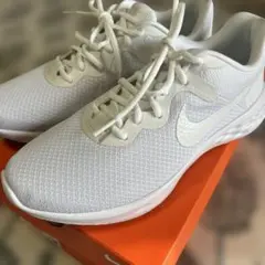 Nike Revolution 6 NN ホワイト (25.5 cm)