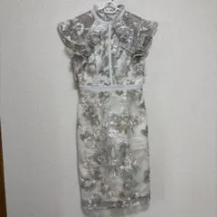 最終値下げ DEA.byROBEdeFLEURS フリル付き花柄刺繍タイトドレス