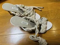 MaxMara ホワイトハイヒールサンダル イタリアサイズ40のサムネイル