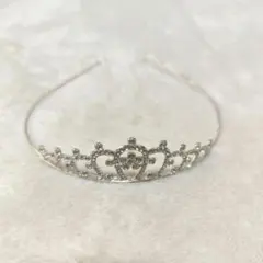 ティアラ　カチューシャ　仮装　ハロウィン　パーティーグッズ　プリンセス 結婚式