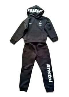 りようチャマン⭐︎FRMR. フード付　ジャージ　セットアップ　ブラック FRMR. フード付 ジャージ セットアップ ブラック - メルカリ