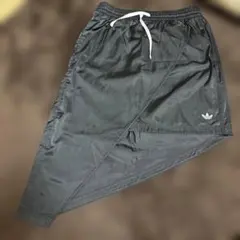 adidas ブラックアシンメトリースカートのサムネイル