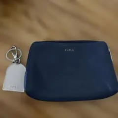 FURLA ポーチ チャーム付き ネイビー