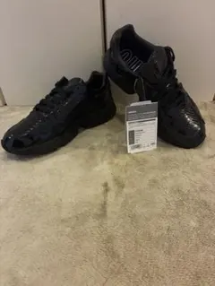 青*猫様 極美品adidas ファルコン ブラック 25.5 onitsuka