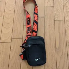 NIKE ショルダーバッグ ポーチ ブラック オレンジ