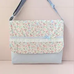 図書袋　絵本バッグ　通園バッグ　ショルダー　小花といちご　ブルー