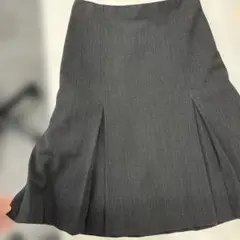 ARMANIグレー プリーツスカート ひざ丈42m~lのサムネイル