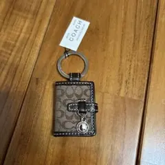 COACH コーチ 新品 モノグラム レザー キーホルダー 茶色 皮