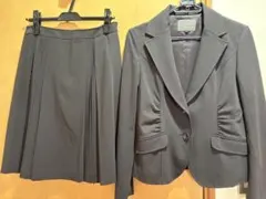 黒スカートスーツ (ジャケット+プリーツスカート)⭐︎ 現Stola.ストラ