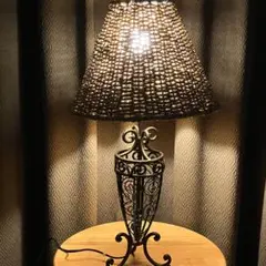 アンティーク❣️ラタンコーン 金属製テーブルランプ テーブルライト　レトロ　昭和