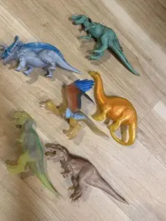 新品未開封　ティラノサウルス　ヴェロキラプトル　ステゴサウルス　メタリックカラー 新品未開封 ティラノサウルス ヴェロキラプトル ステゴサウルス