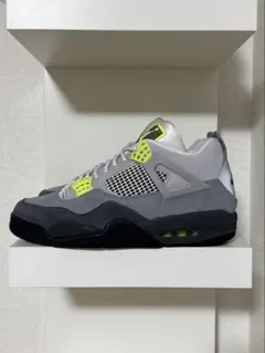 NIKE AIR JORDAN 4 RETRO LE 