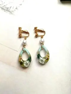 No.701 ドロップ型パールつきイヤリング