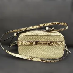 Item thumbnail for item 4bd3e32e-c0a1-4ab4-b44c-749abdd976b1