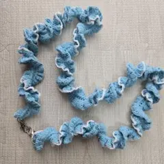 水色フリルデザインスマホショルダーストラップ