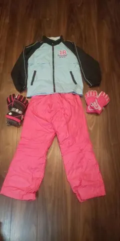 11月中！子ども用ウインタースポーツセット （ジャケット・パンツ・グローブ）